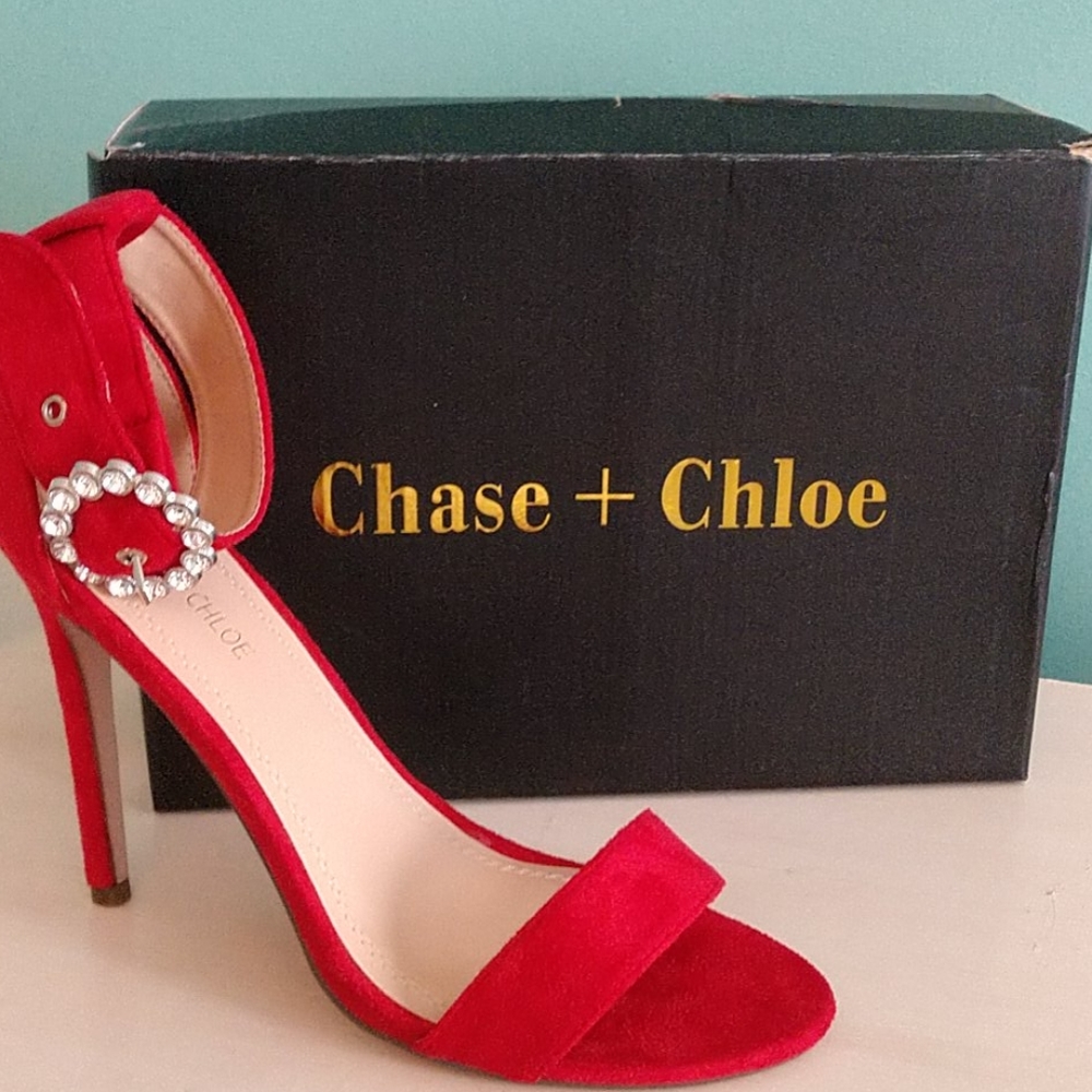 CHASE + CHLOE heels size 10